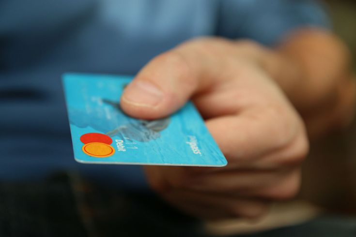 Kreditkarten bei Filialbanken sind nicht günstig.