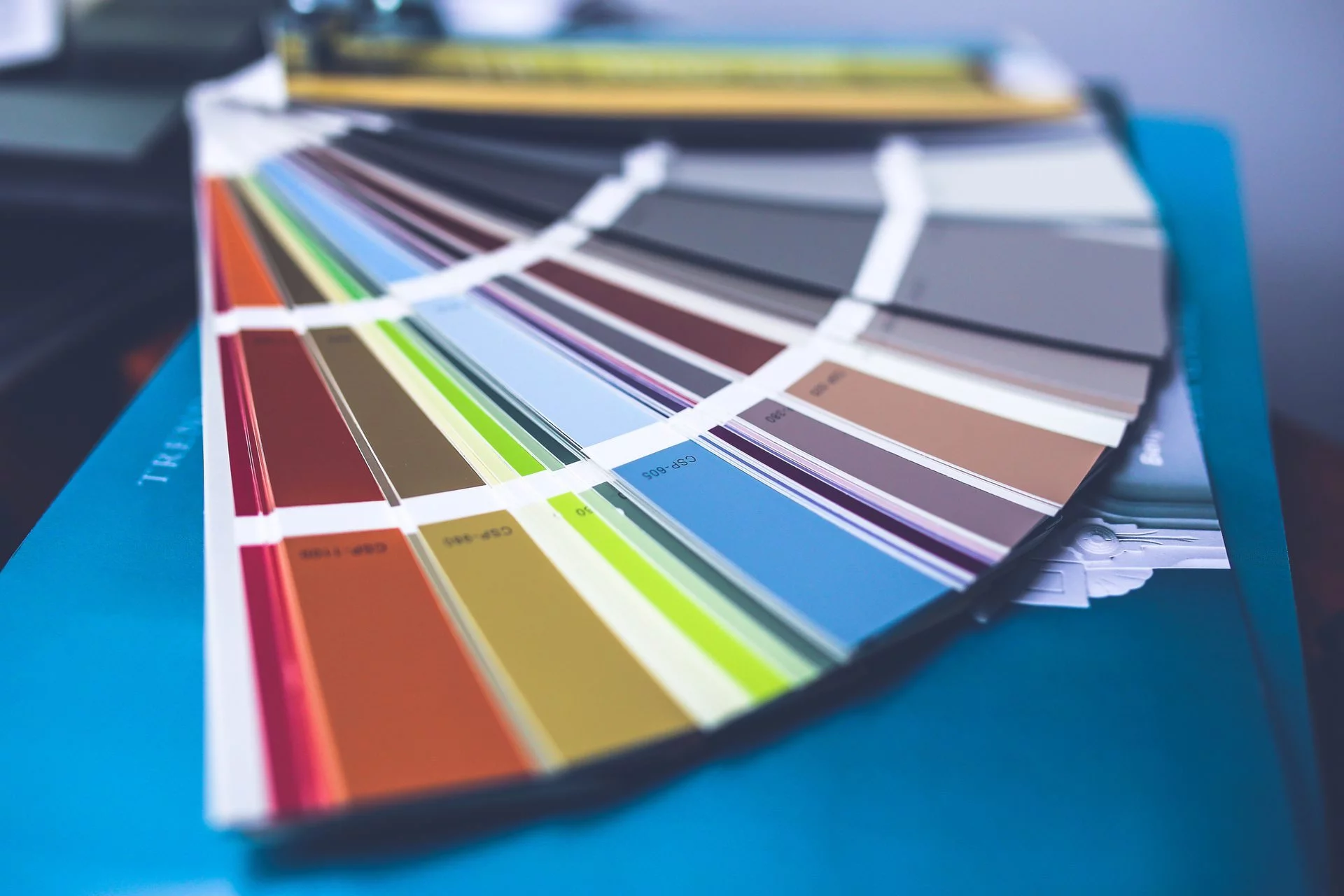 Welche Farben fesseln potentielle Kunden? Mit dieser Anleitung zur perfekten Farbauswahl!